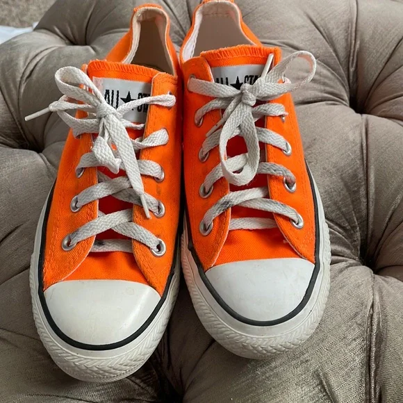 Neon orange converse low tops deals